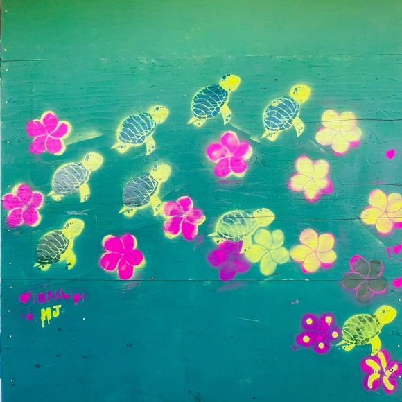 Meet your Posher, Amanda - Picture 1 of 1